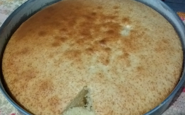 Bolo de baunilha bem simples