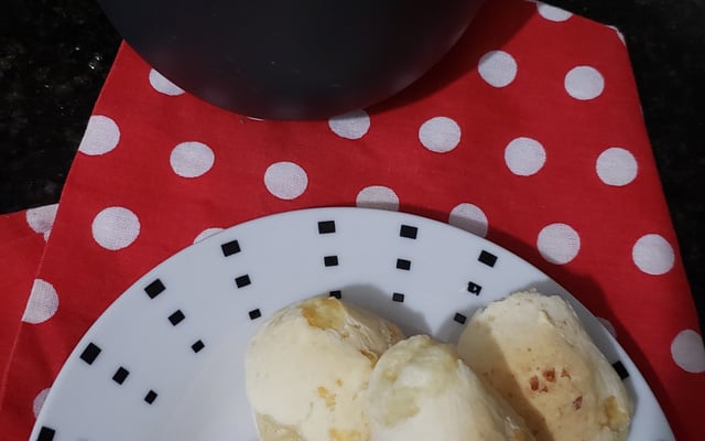 Pão de queijo 4 ingredientes