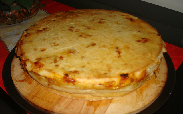 Torta salgada de liquidificador com sobras de pernil