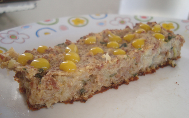 Torta de carne moída com massa de chuchu