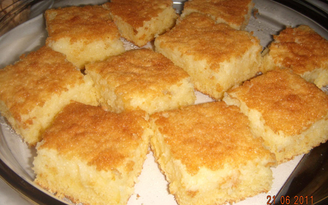 Bolo de fubá cremoso