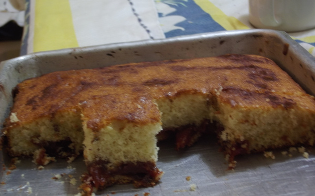 Bolo prático com goiabada e canela