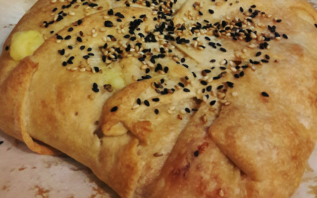 Pão folhado recheado Sueli