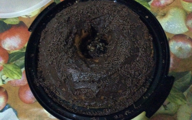 Bolo de formigueiro com brigadeiro branco