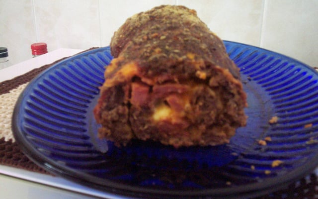 Rocambole de carne moída