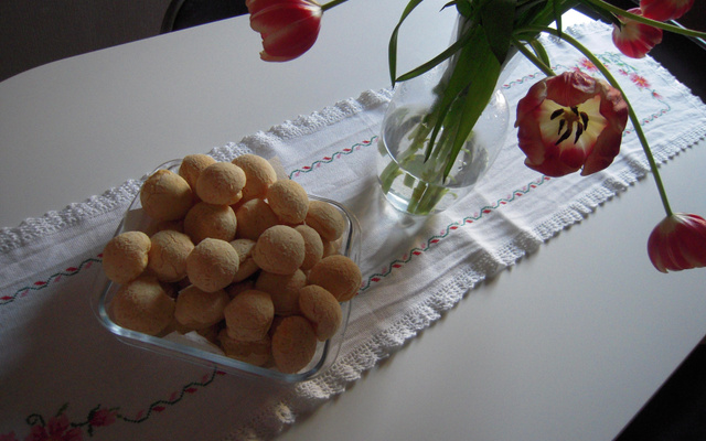 Pão de queijo recheado