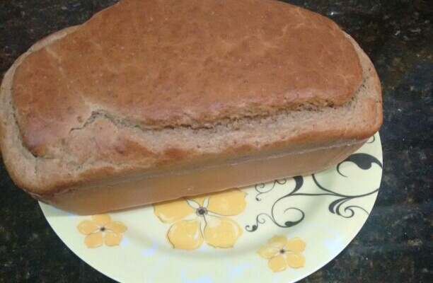 Pão fofinho de farinha integral de liquidificador