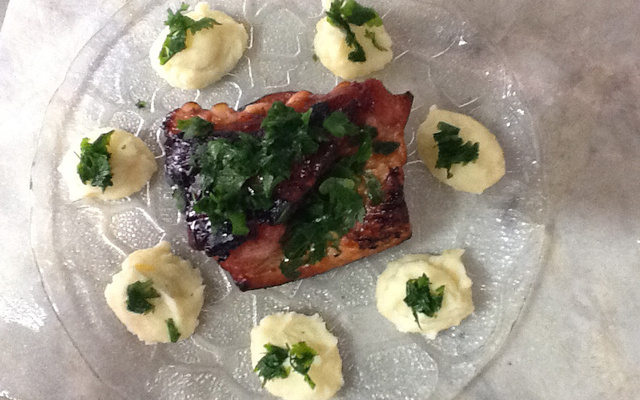 Costelinha com purê de batata