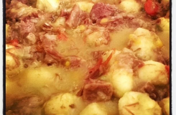 Banana verde com carne seca