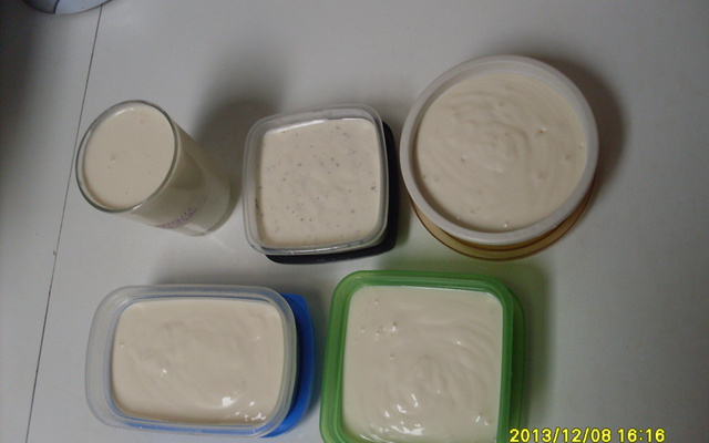 Requeijão caseiro com sabores (orégano, alho, tradicional)