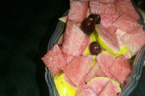 Salada de frutas simples e refrescante