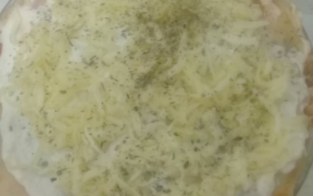 Lasanha com molho branco e bolonhesa