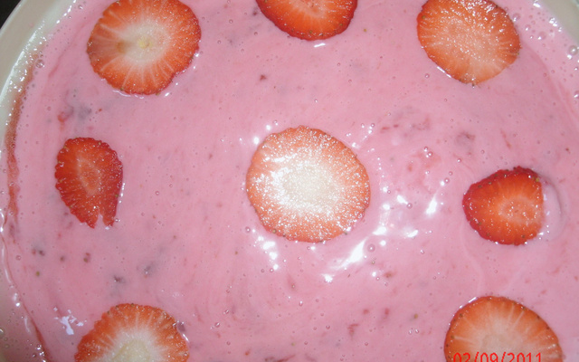 Sobremesa simples de morango