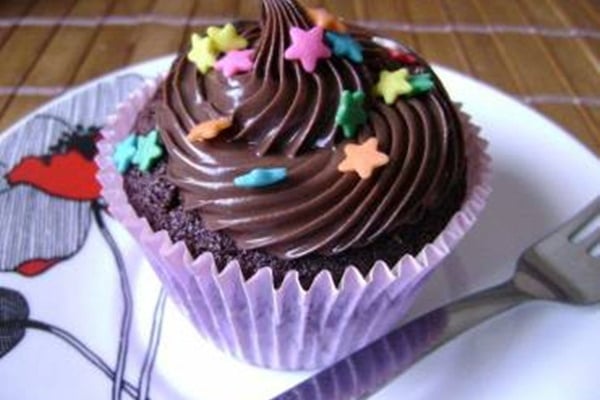 Cupcake de chocolate com nutella da Max de 2 Broke Girls