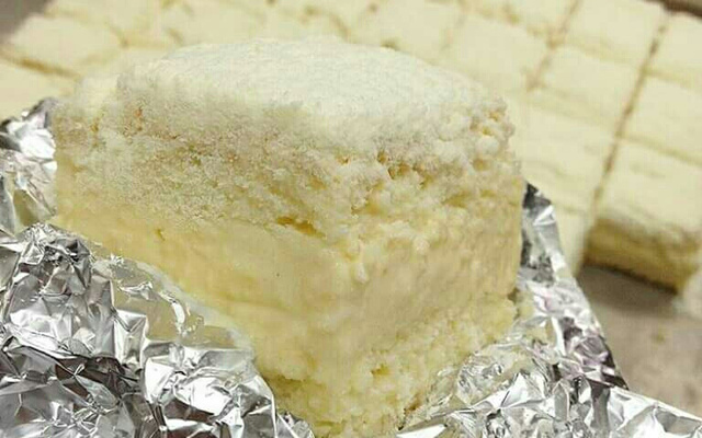 Bolo mousse de leite ninho