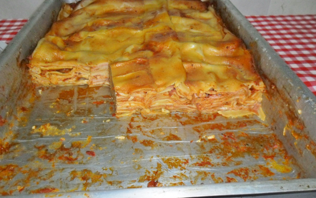 Lasanha simples presunto e queijo