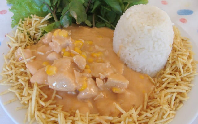 Estrogonofe de frango sem creme de leite