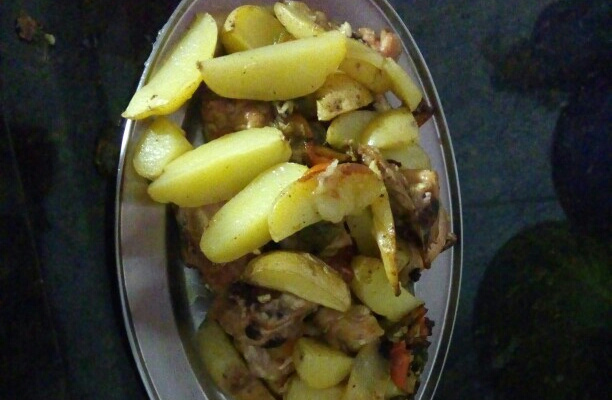 Frango assado com batata