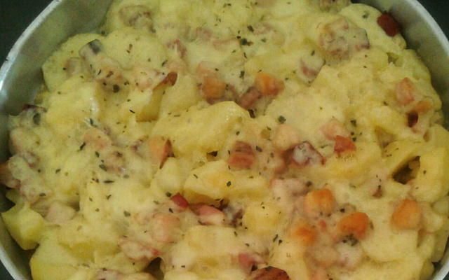 Batatas gratinadas com bacon