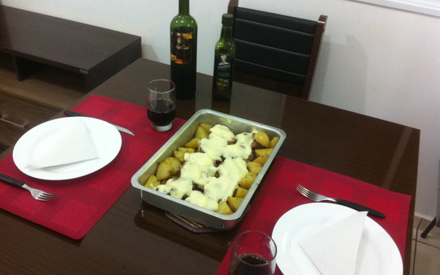 Contra-filé ao forno com pasta de alho