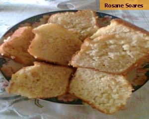 Bolo de coco rápido de liquidificador