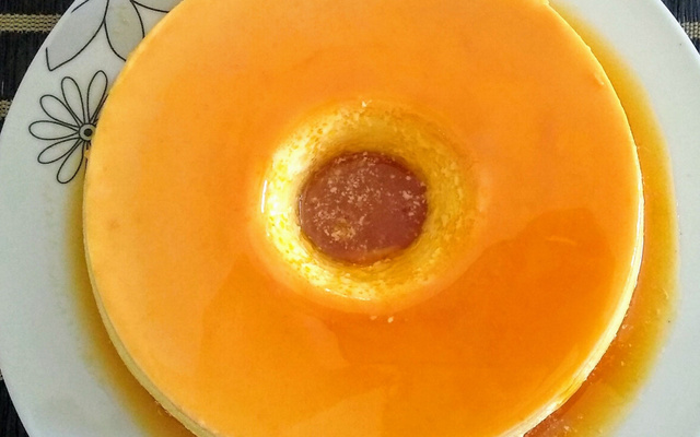 Pudim de leite condensado com queijo