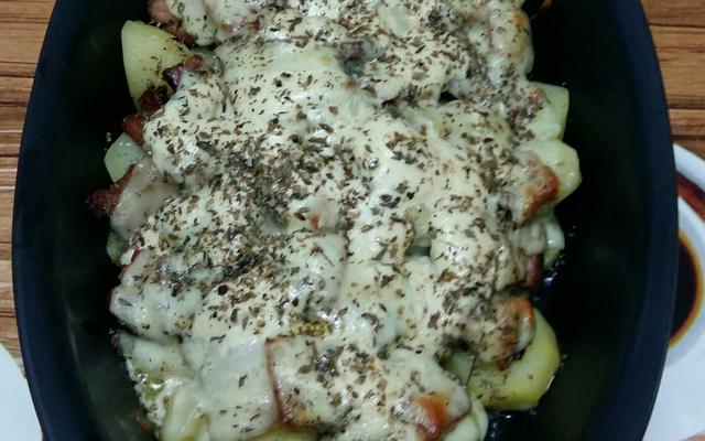 Batatas gratinadas com bacon
