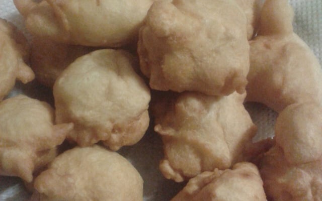 Bolinho de chuva salgado sequinho