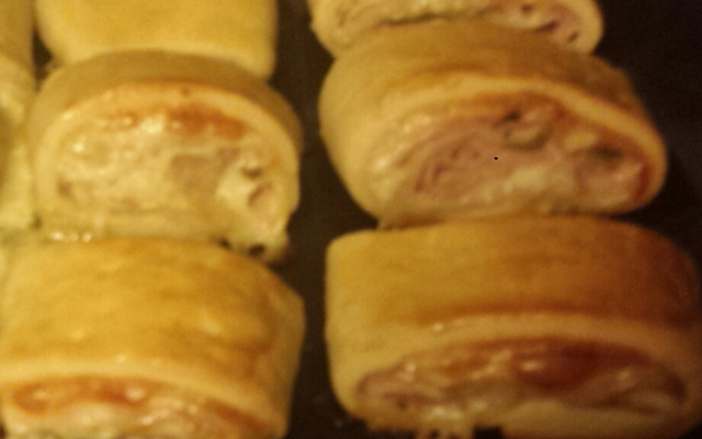 Enroladinho de presunto e queijo