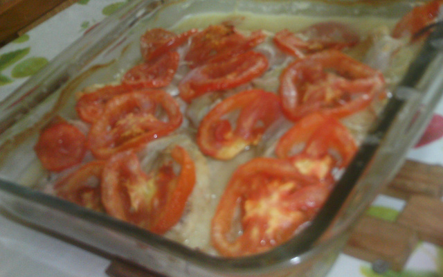 Filé de peixe ao forno com leite de coco