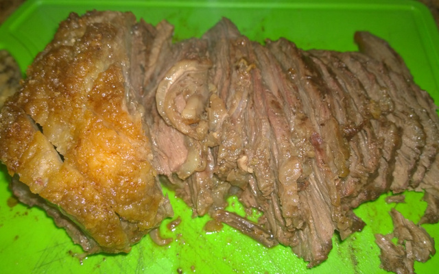 Fraldinha assada no sal grosso com batatas