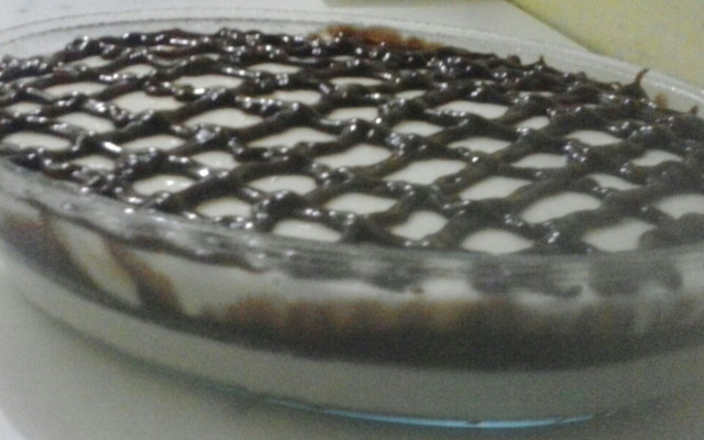 Pavê de mousse de cupuaçu com chocolate