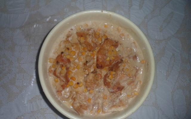 Frango com creme de cebola