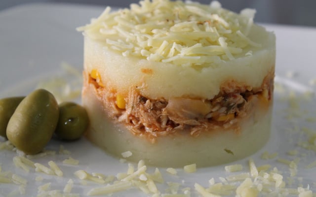 Torta de purê com frango