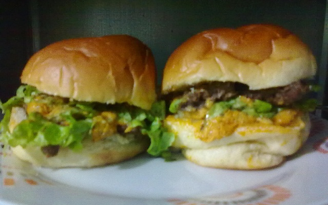 Sanduíche tipo Big Mac