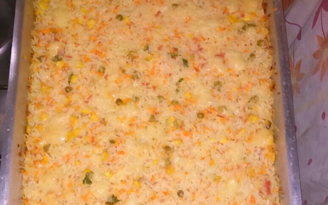 Arroz de forno com requeijão e queijo