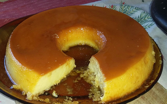 Pudim de leite em pó com leite de coco