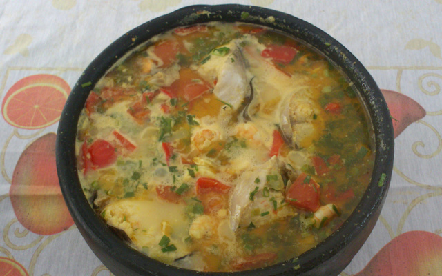 Peixe ao molho com camarão