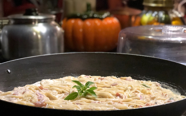 Macarrão ao molho branco