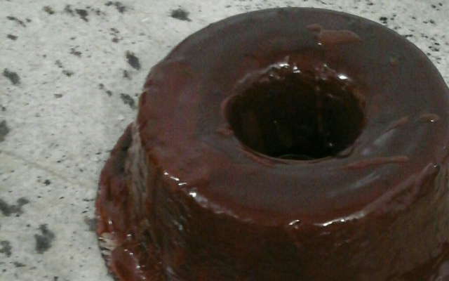 Cobertura de chocolate com creme de leite