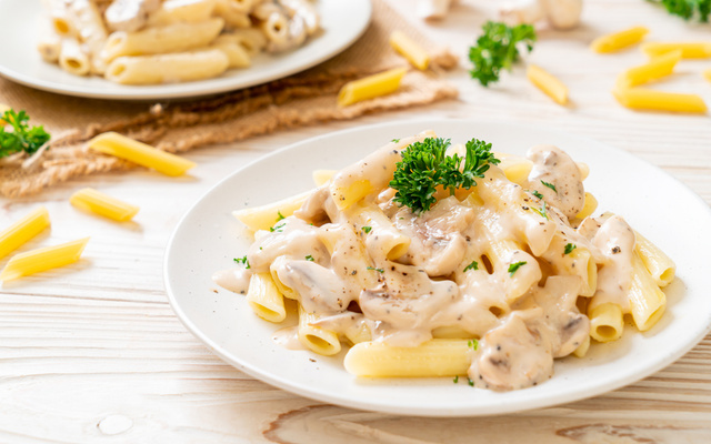 Macarrão ao creme de leite