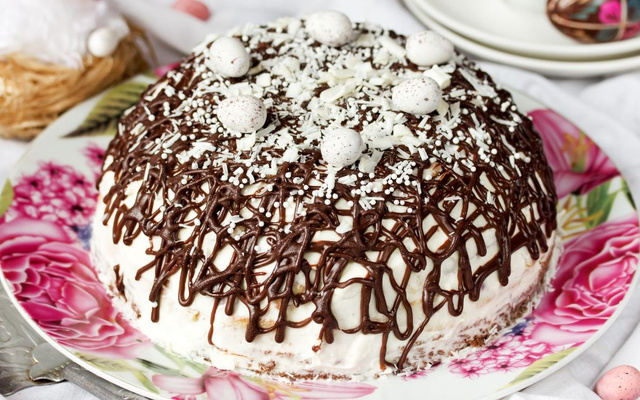 Bolo de páscoa (bolo trufado)