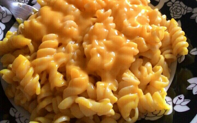 Macarrão com queijo vegano - mac and cheese