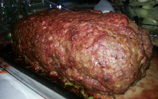 Rocambole de queijo e presunto com calabresa