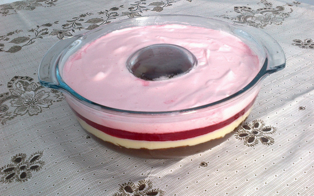 Delícia de gelatina com creme