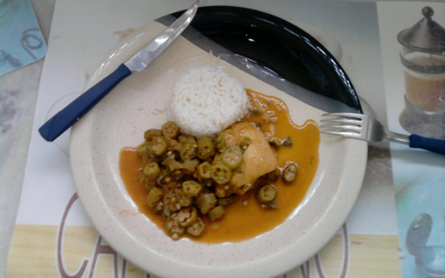 Frango com quiabo delicioso