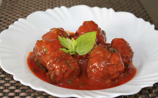 Almôndegas à portuguesa