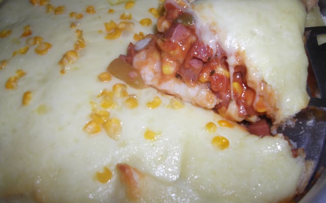 Lanchão de calabresa com 4 queijos