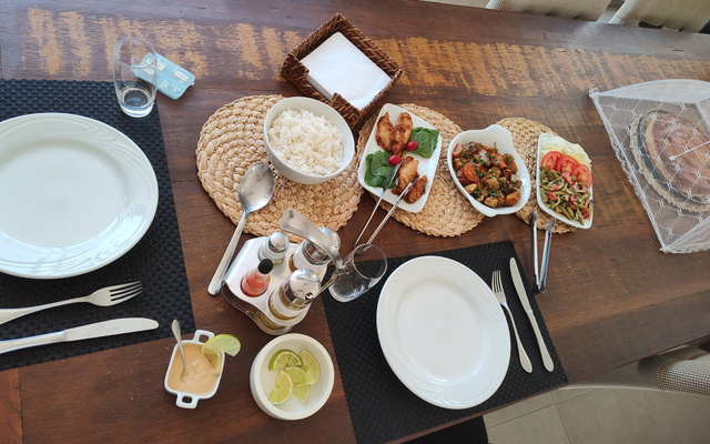 Filé de salmão ao molho de tomate seco