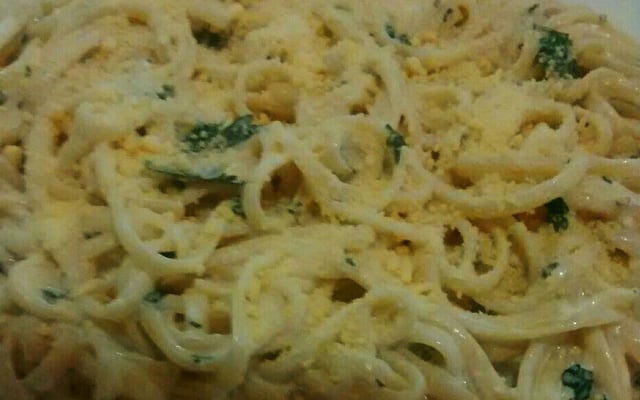 Macarrão alho e óleo ao creme de leite